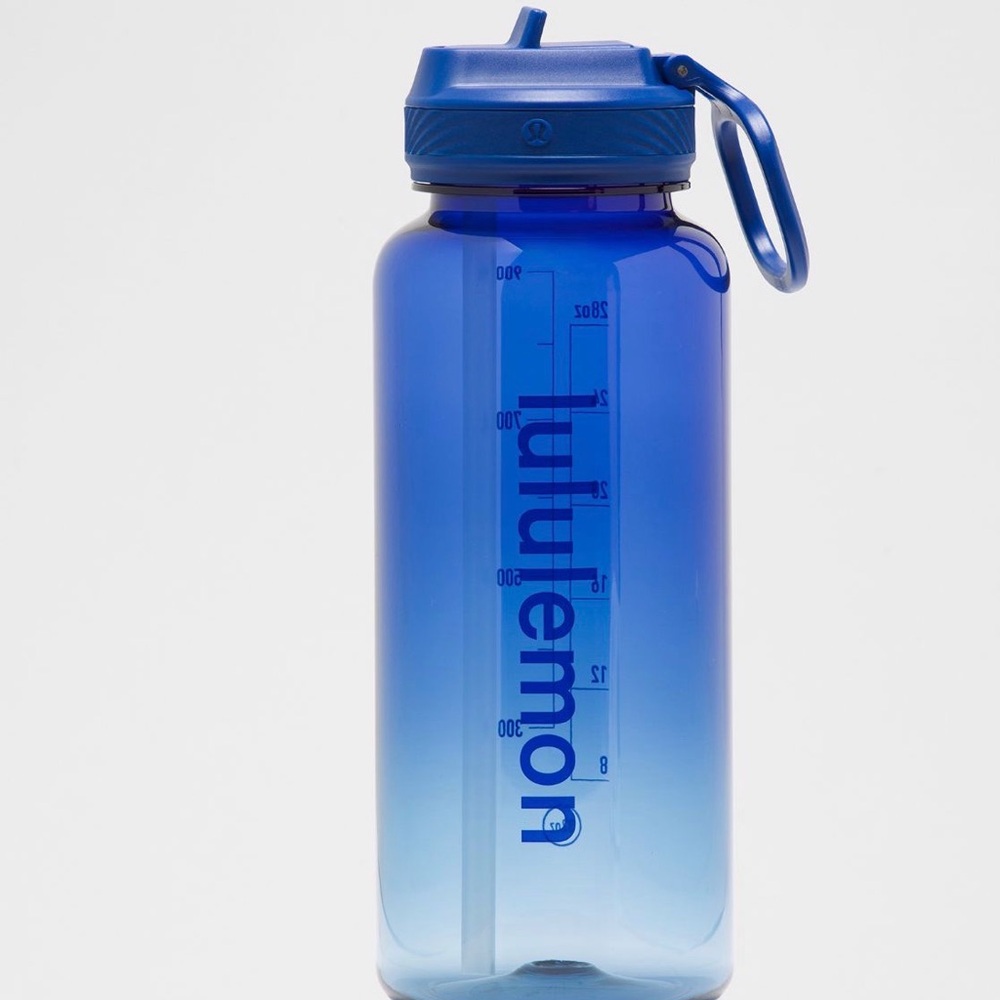 Lululemon *NWT* Water Bottle Back to Life Clear Blue 32oz.